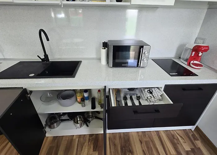 Ground Floor Getaway * Bucharest