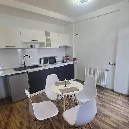 Ground Floor Getaway Апартаменты *